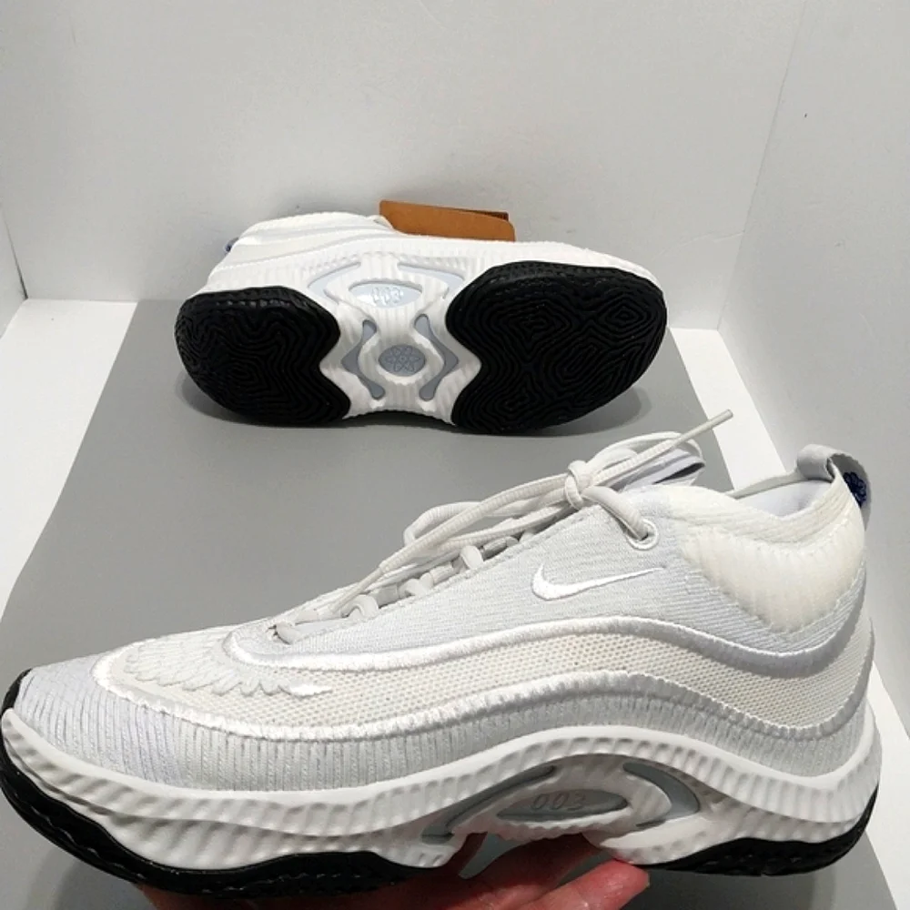 Nike Cosmic Unity 3 Knit ‎ Sneakers, NWT, Size 8.5|EUR 42
